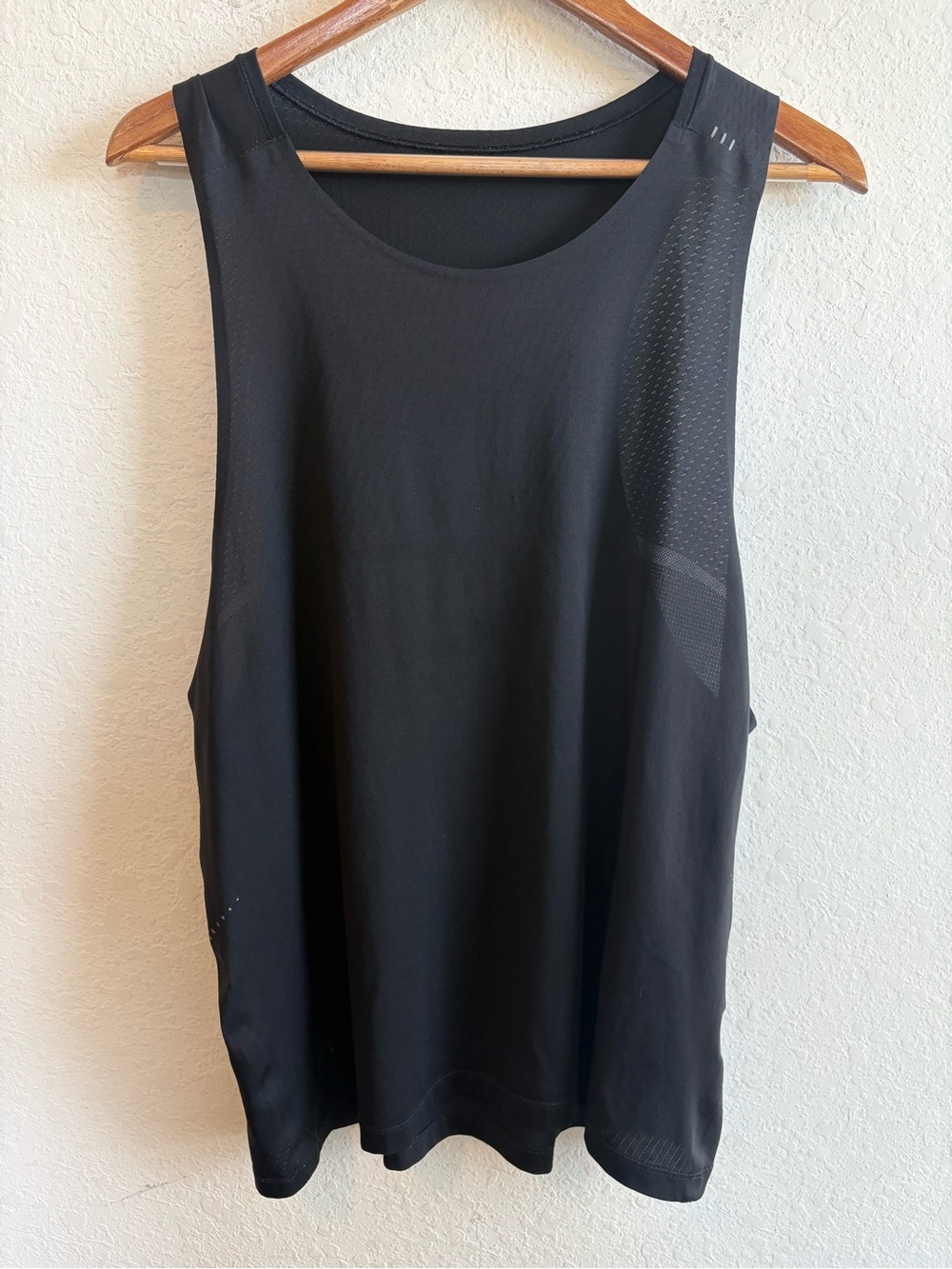 Lululemon Men’s Black Athletic Tank With Reflection Details